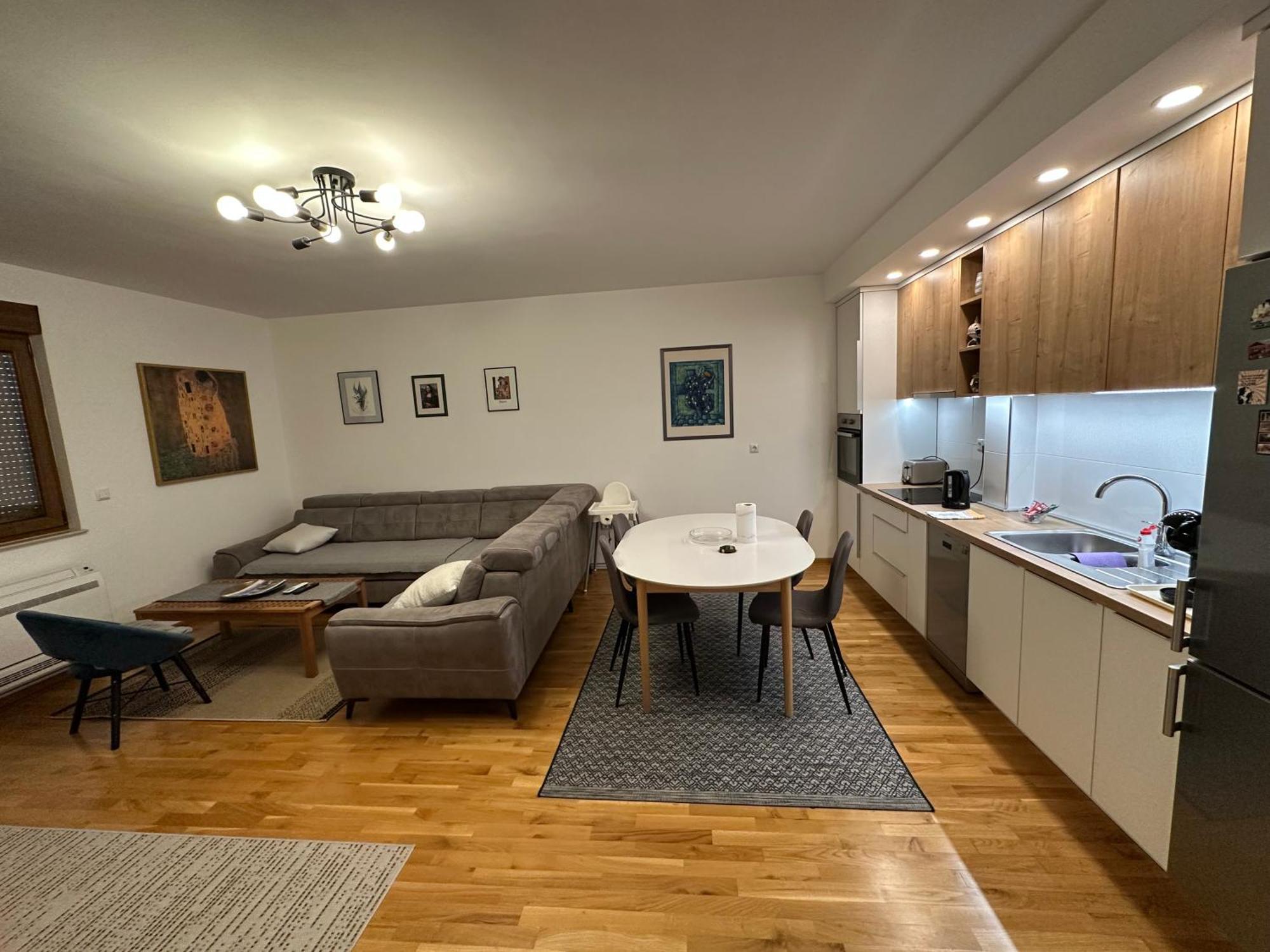 Nadia 3min From Old Bridge With Free Garage Appartement *
